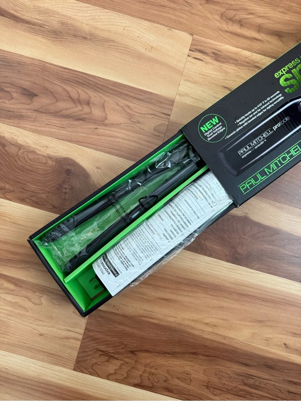 Paul Mitchell Pro Tools Express Ion Smooth+ Flat Iron